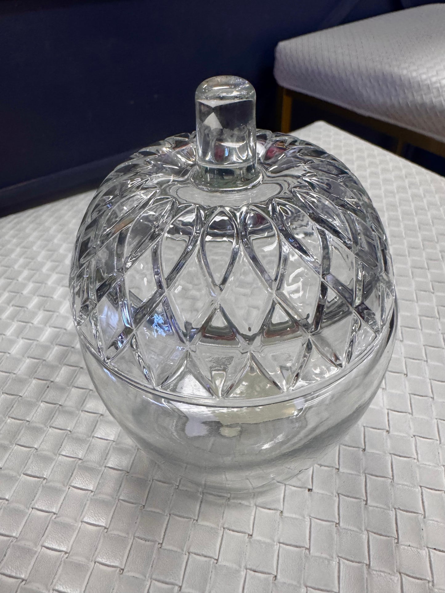 Vtg Anchor Hocking Company Glass Acorn Jar