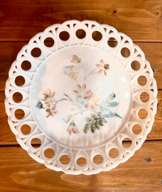 Atq Challinor & Taylor Lattice Mlk Glass Bowl