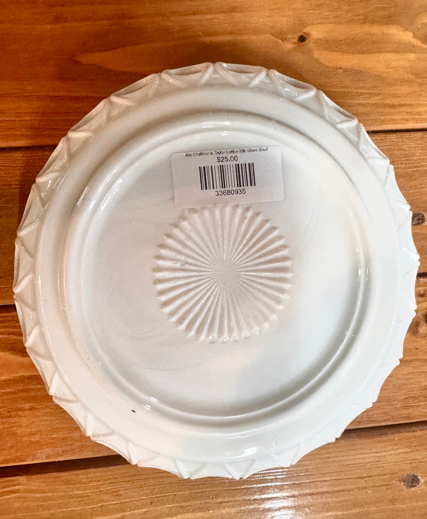 Atq Challinor & Taylor Lattice Mlk Glass Bowl