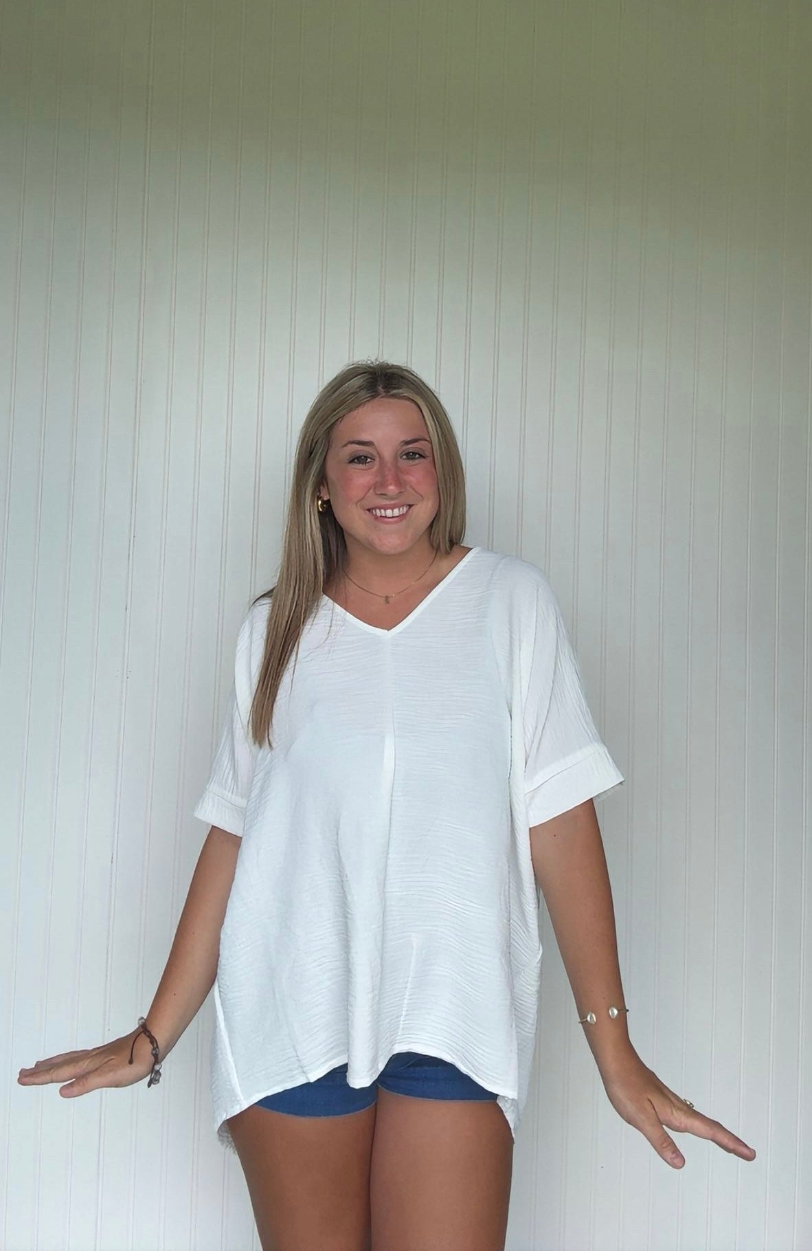 Air Flow V Neck