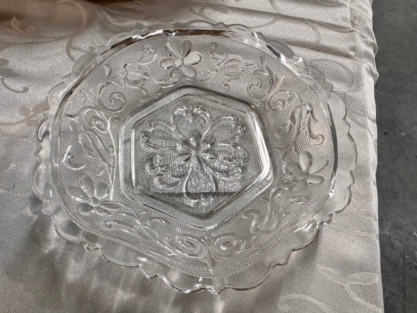 Indiana Glass Sandwich Pattern Hexagon Dish