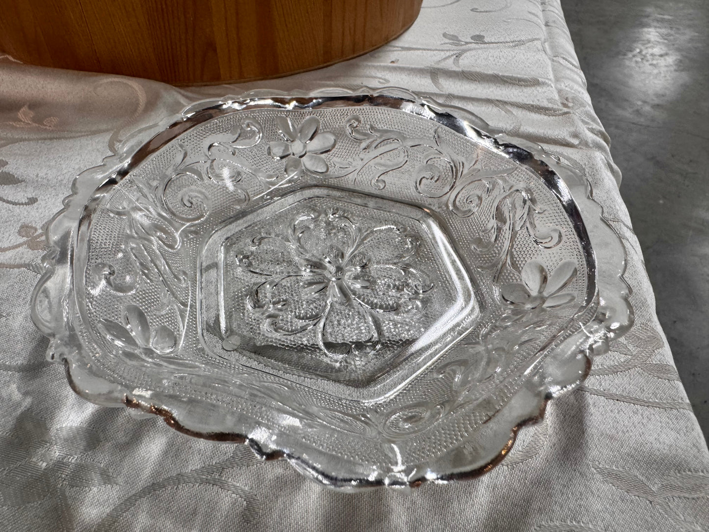 Indiana Glass Sandwich Pattern Hexagon Dish