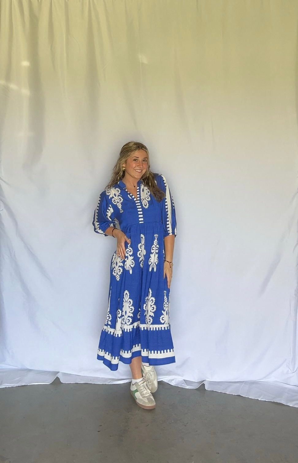 V Neck Elbow Length Midi Dress