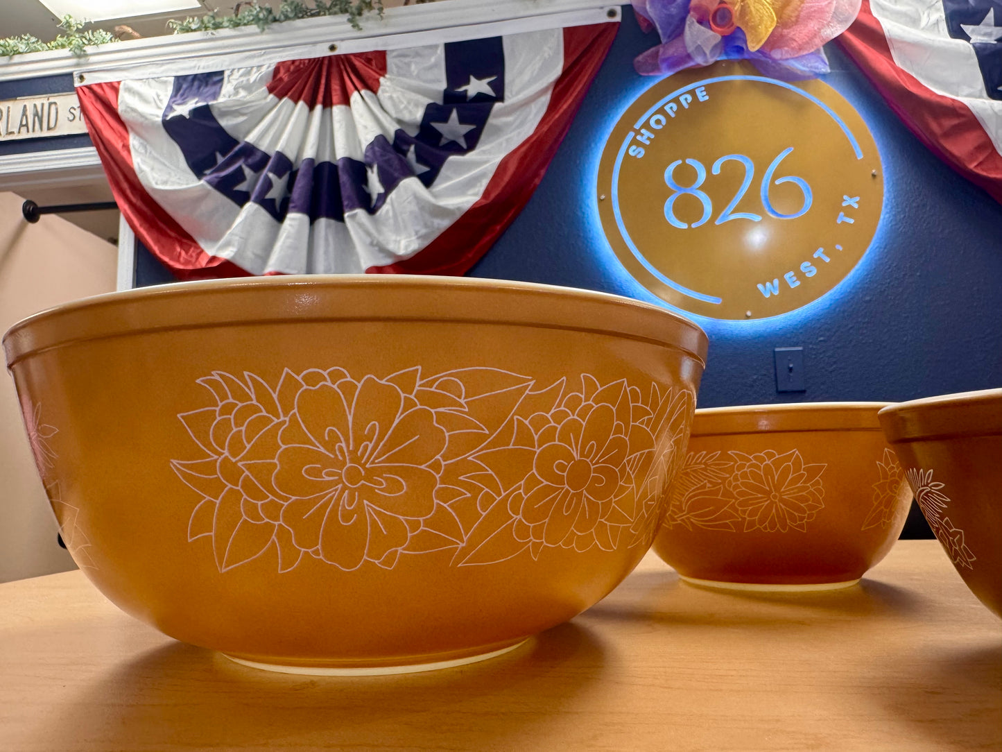 Complete Pyrex Woodland 4 Pc Mixing Bowl Set
