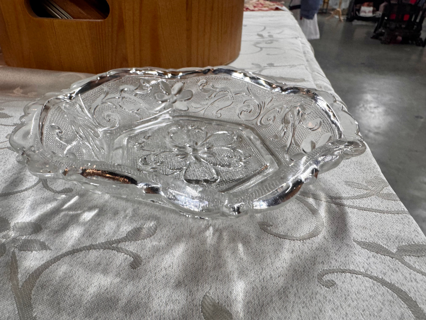 Indiana Glass Sandwich Pattern Hexagon Dish