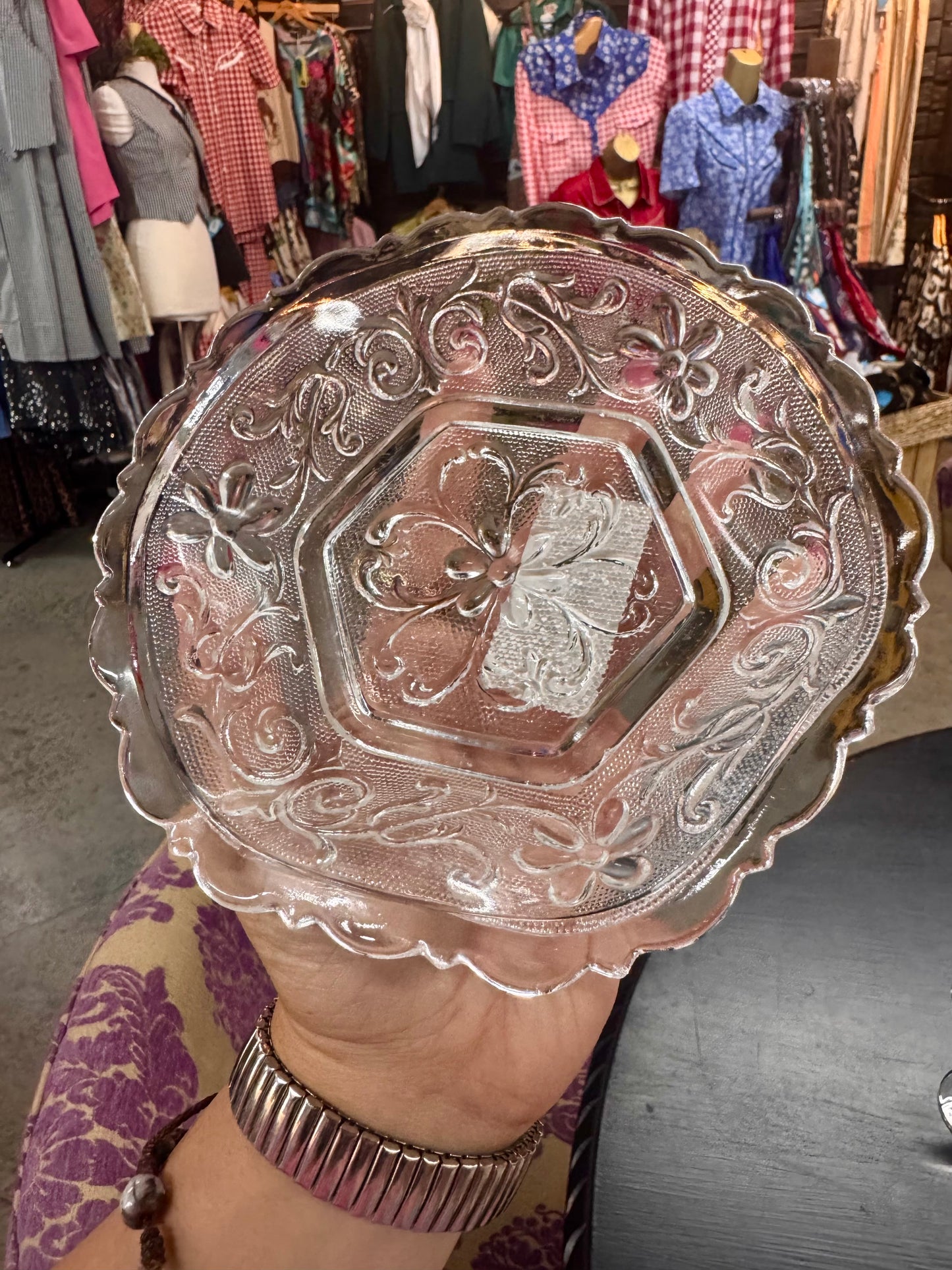 Indiana Glass Sandwich Pattern Hexagon Dish