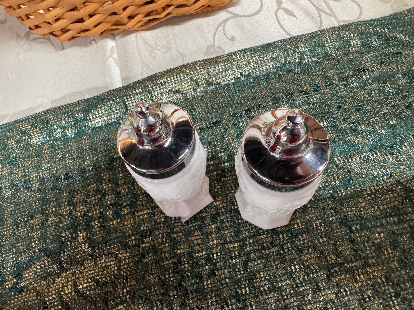 Vtg Milk Glass Salt & Pep Shakers