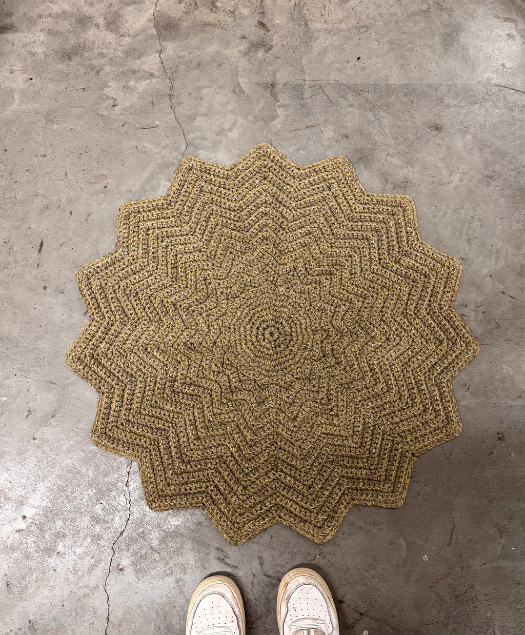 Vintage Brown Hand-Crochet 15-Pt Star Rug