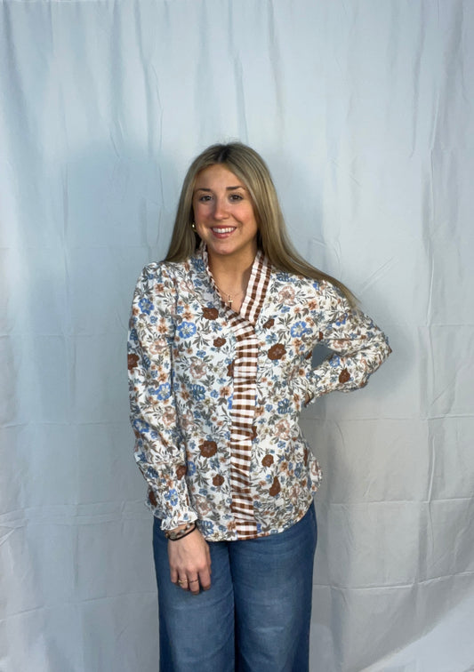 360 b frilled V neck top