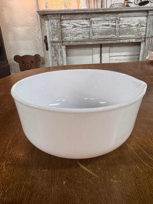 Champion Mixing Bowl W/ Pour Spout
