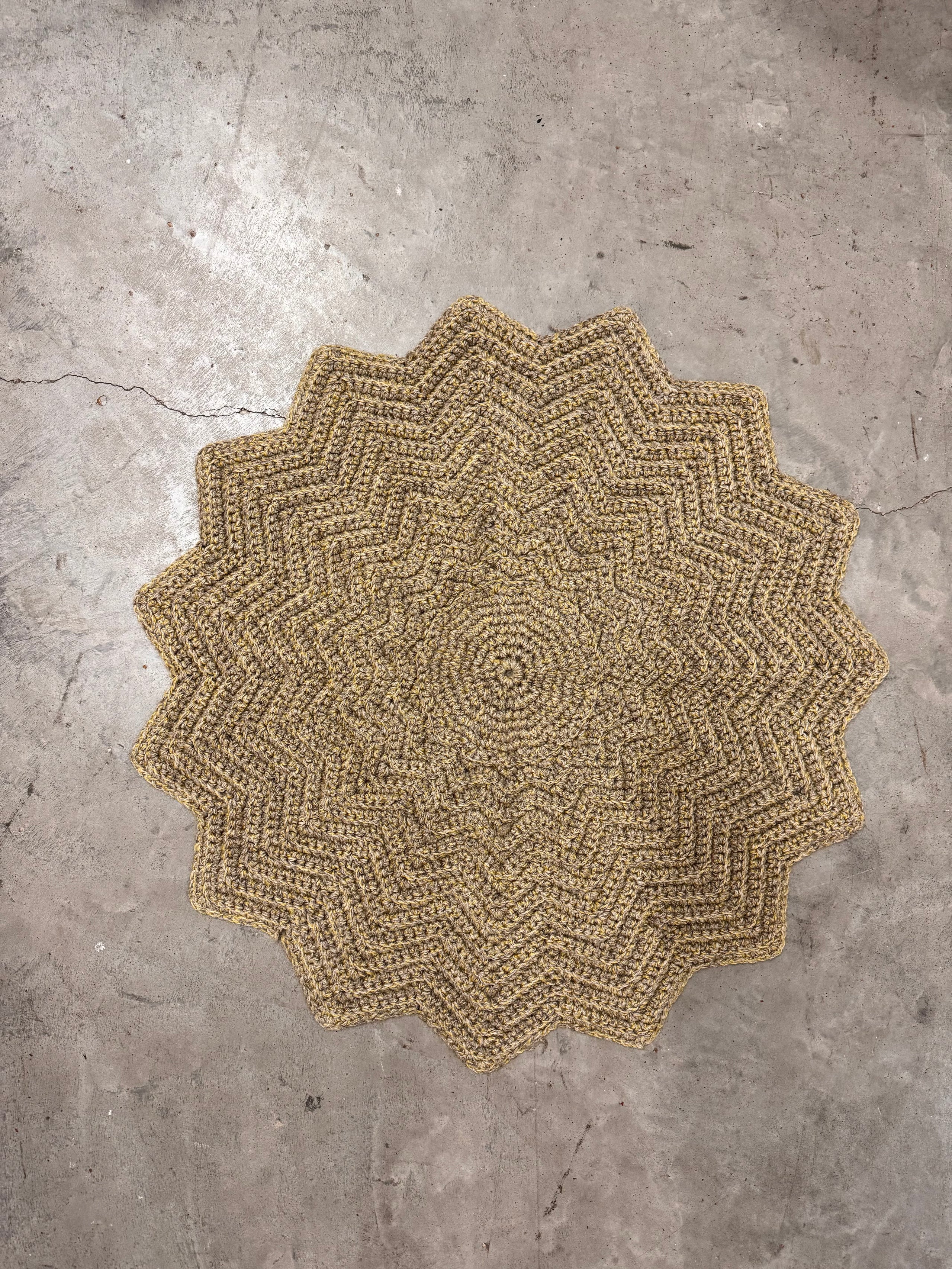Vintage Brown Hand-Crochet 15-Pt Star Rug