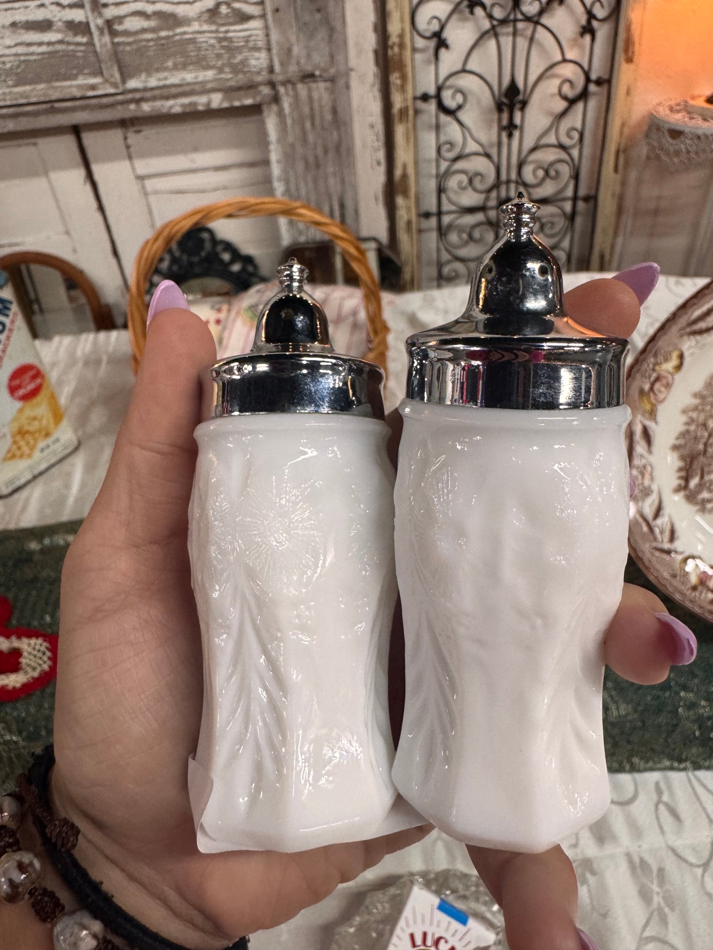 Vtg Milk Glass Salt & Pep Shakers