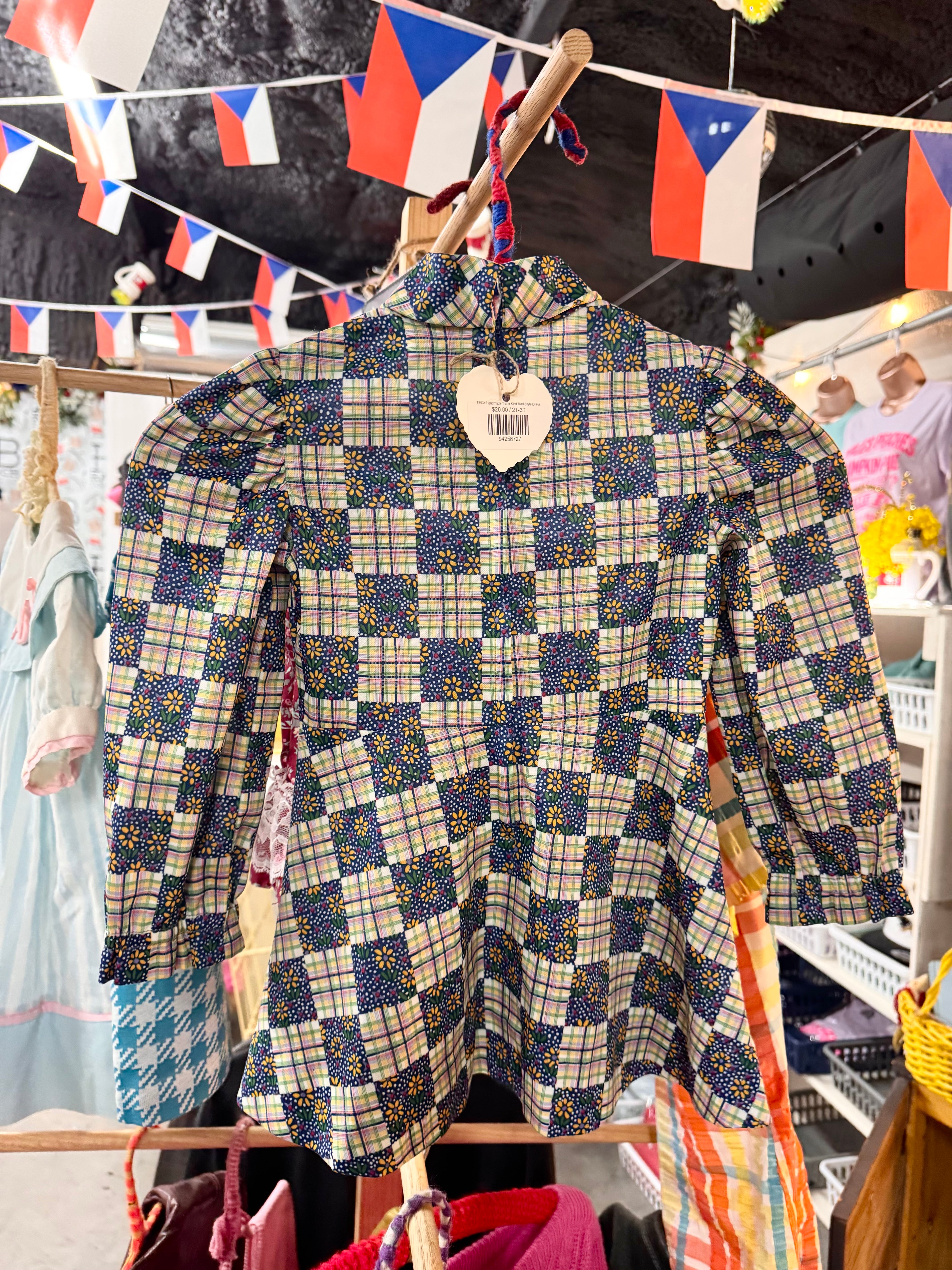 1960s Handmade 1 of a Kind Mod-Style Dress