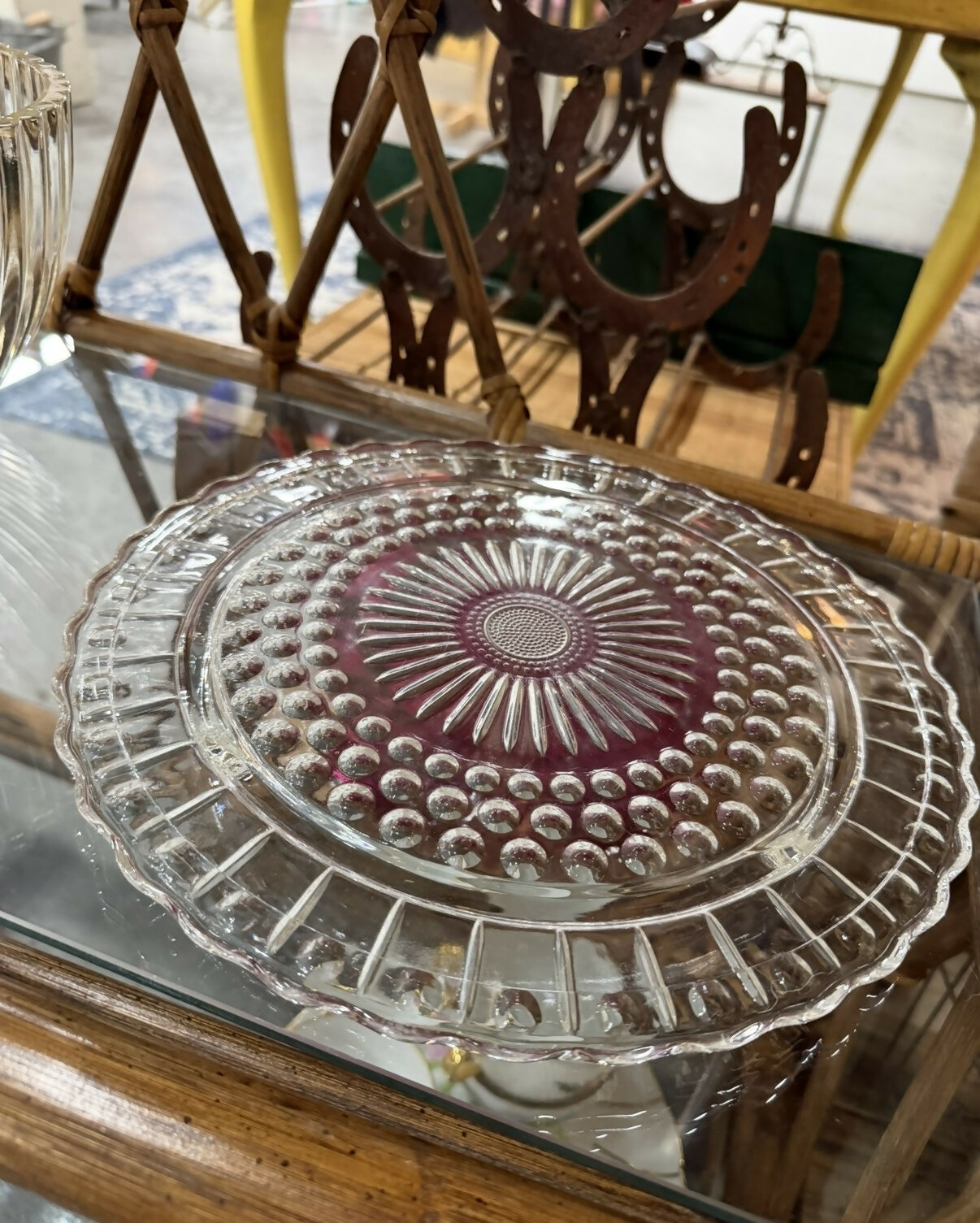 Glass cake stand