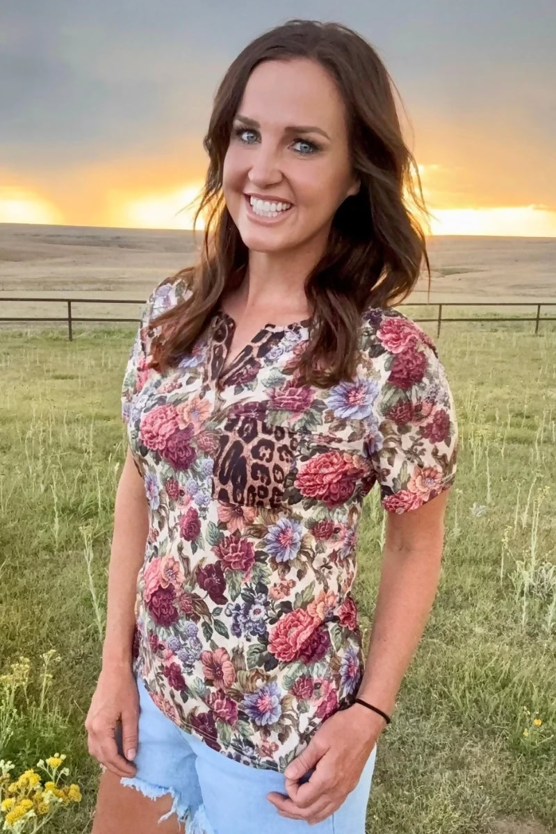 673 b Wild Vintage Floral top