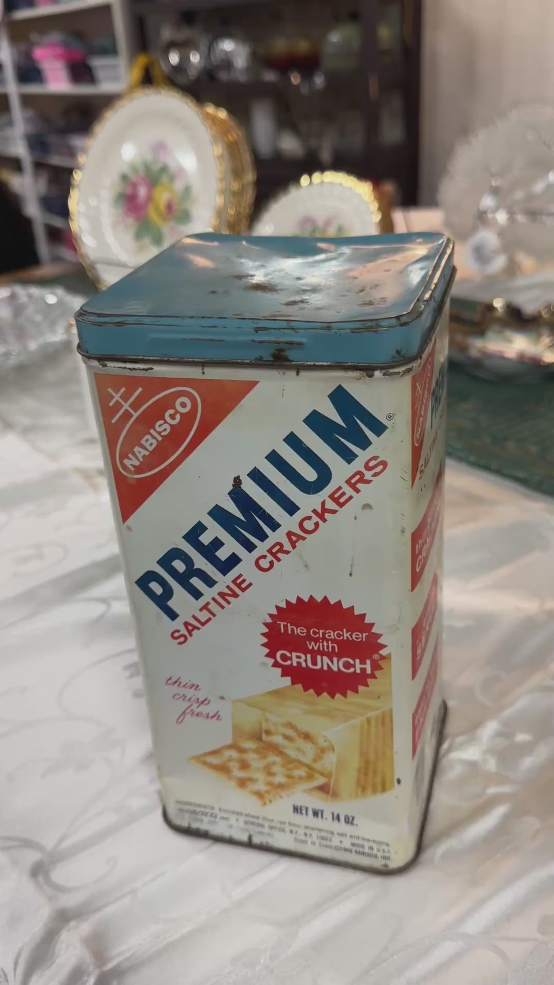 Vintage 1969 Nabisco Cracker Tin
