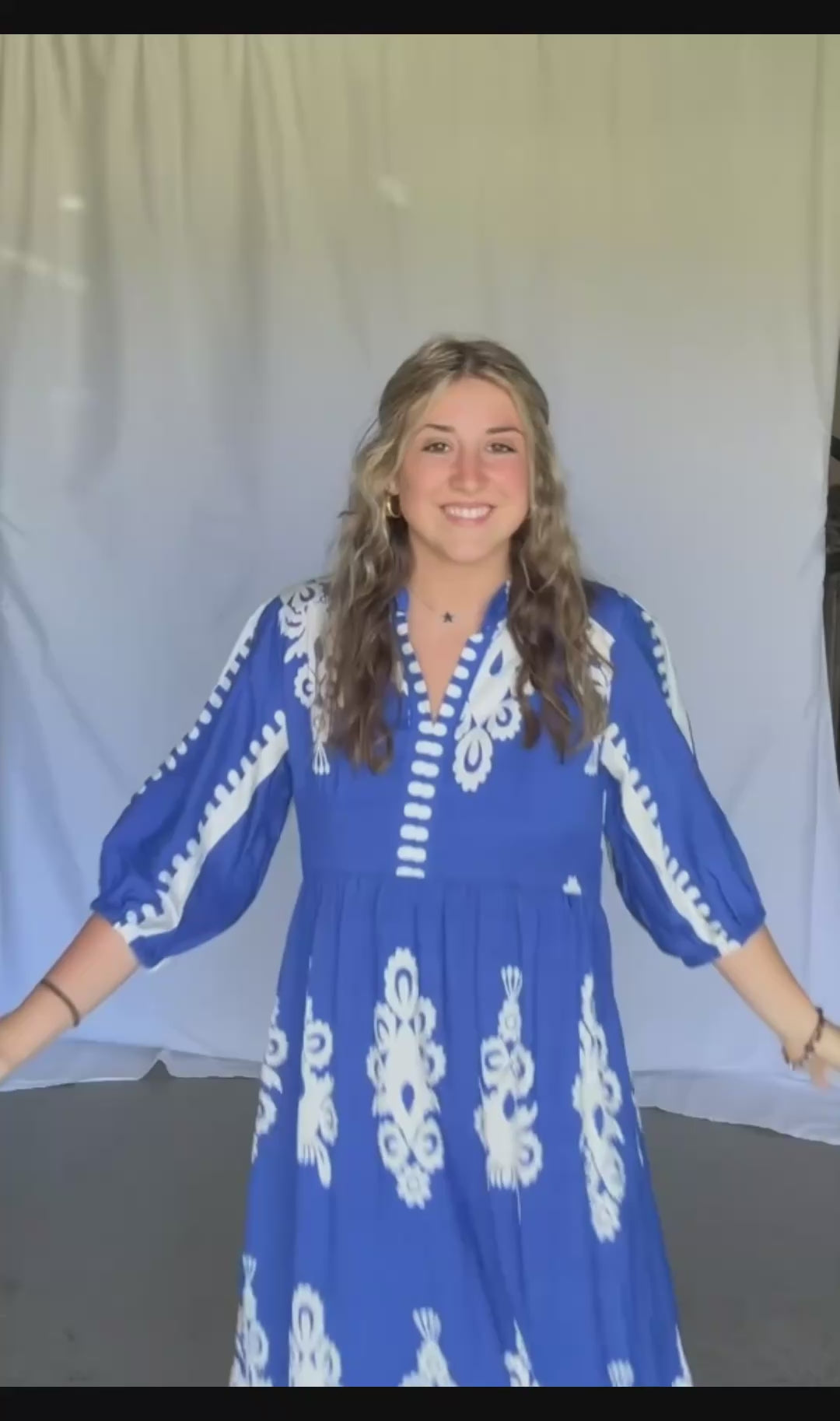 V Neck Elbow Length Midi Dress