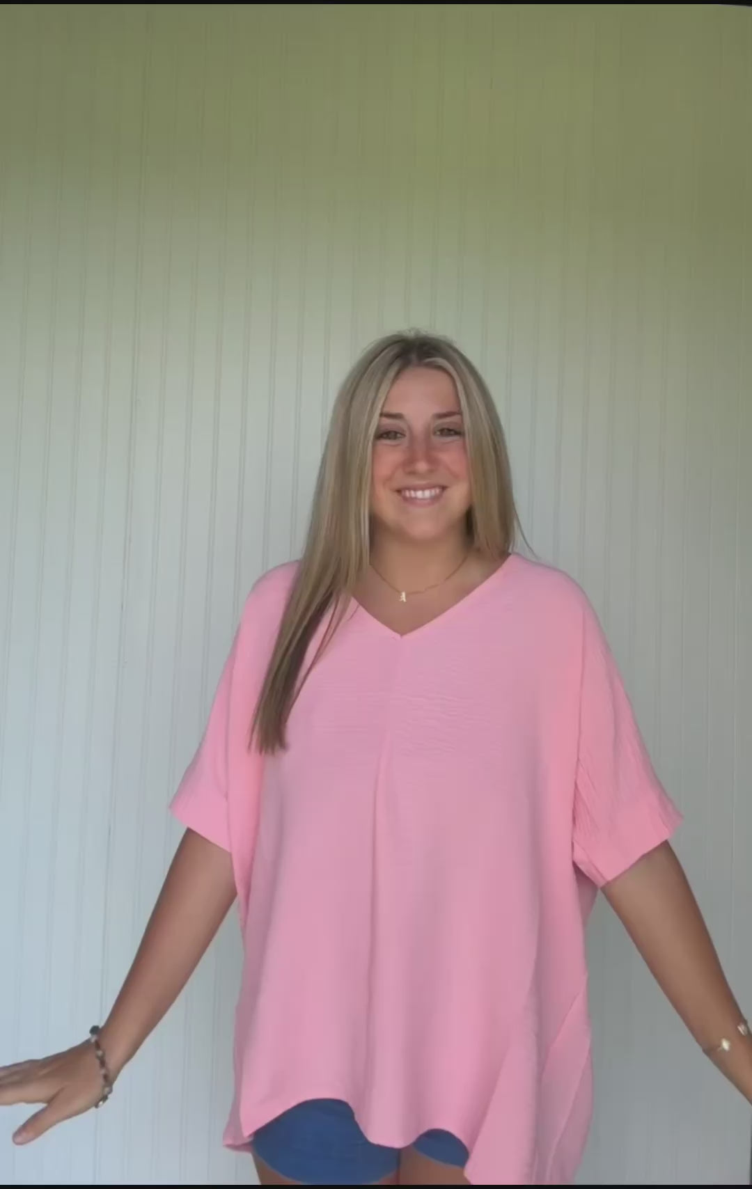 Air Flow V Neck