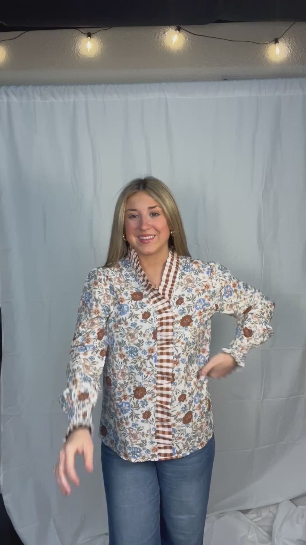360 b frilled V neck top